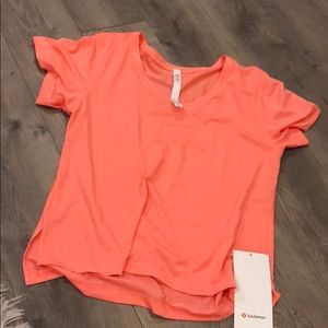 Lululemon t shirt